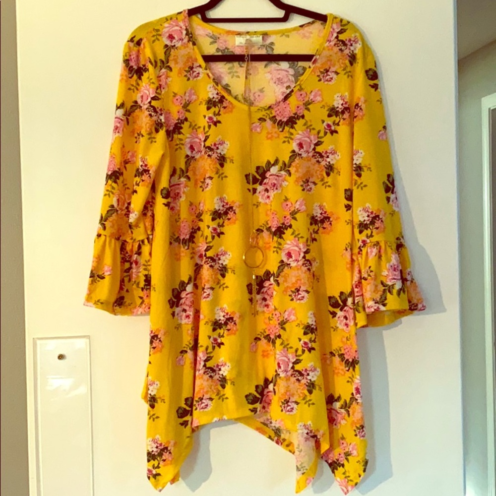 🆕 Beautiful Yellow Top